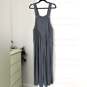 Wide Leg Jumpsuit with pockets and adjustable straps - Grey-Blue, Small